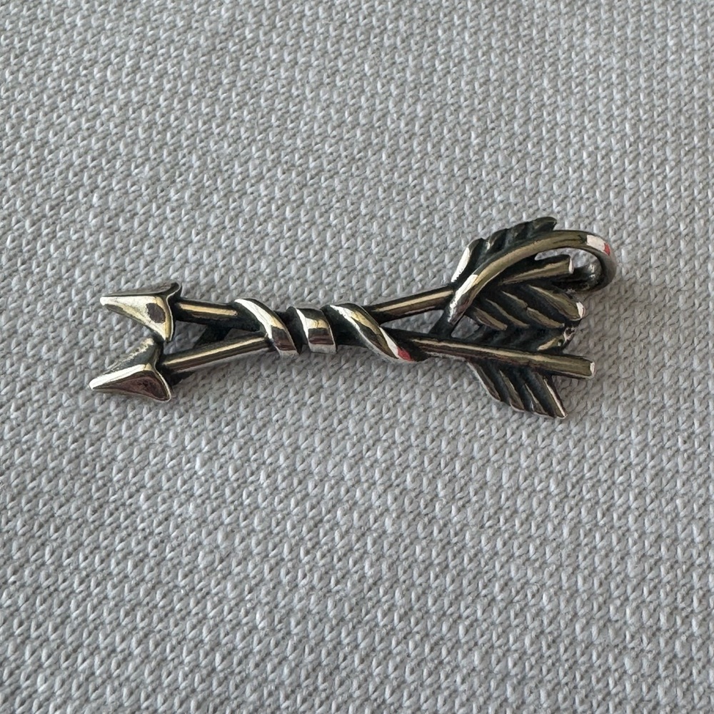 James Avery Retired Crossed Arrow Pendant 🏹
